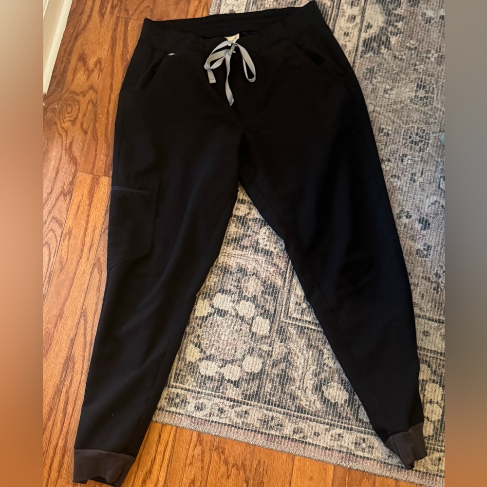 Zamora FIGS Black Jogger Pants- large